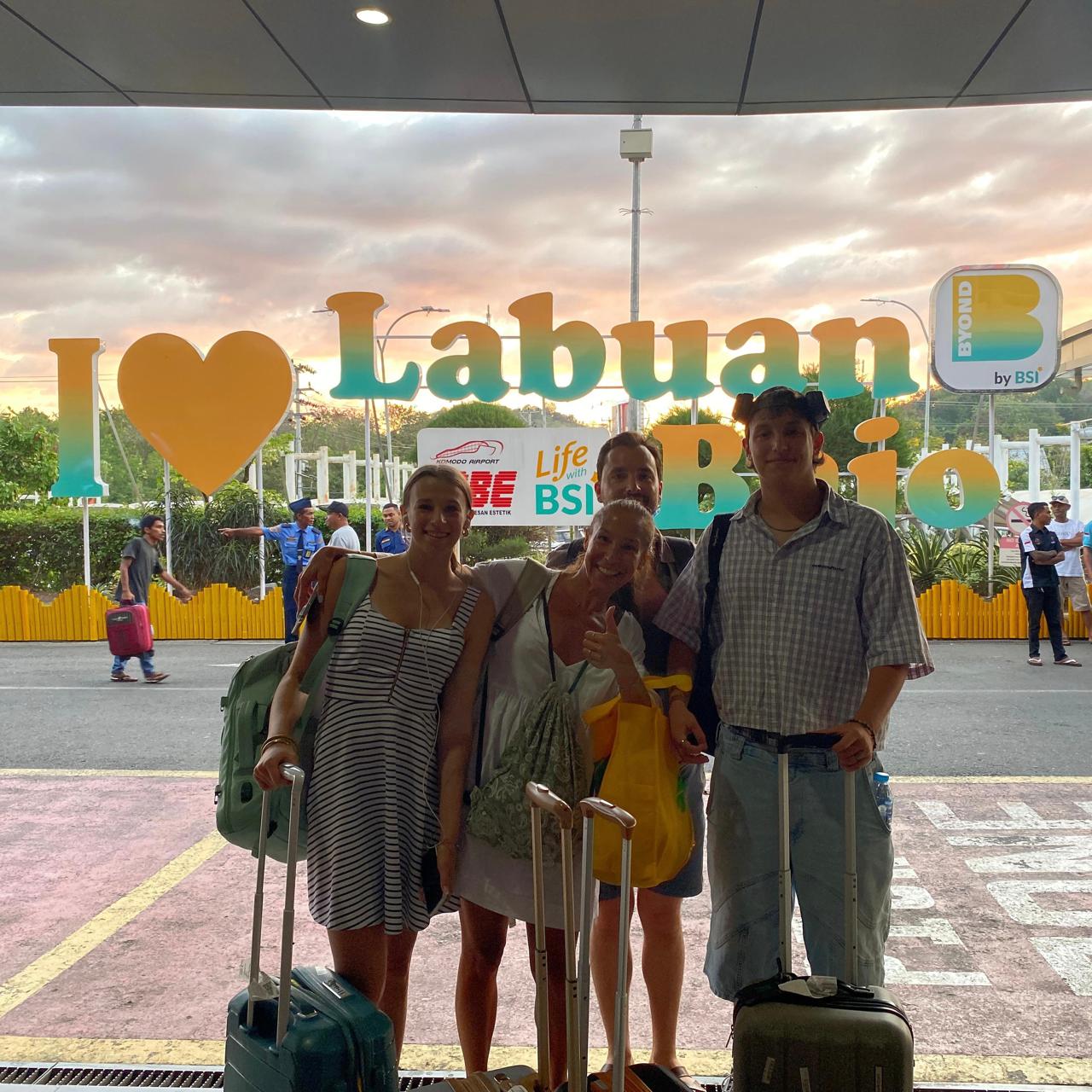 HOME 4d983fa8 b944 4a9a b44c c68dc9ade868