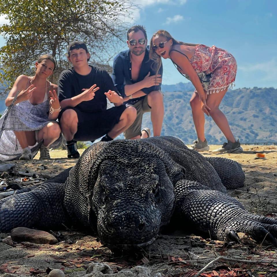 HOME fc0927d8 a192 4d7f b486 f87c57d62887