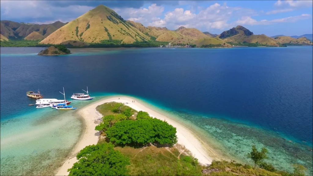 kelor island komodo